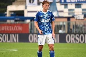 丝毫不怵！186帕斯体重不到150斤，战尤文多达16次对抗成功7次