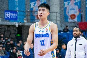 北京男篮官博：祝范依铭生日快乐 新岁进阶 不负韶华！