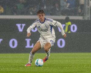 帕斯：小球迷们穿我球衣是我的荣幸 能够为国家队效力是一种荣耀